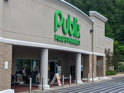 publix hours today|is publix closed today.